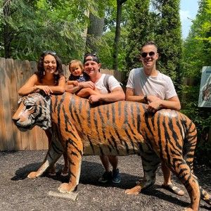 Meet your Posher, Ánthöny